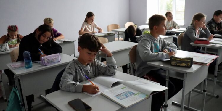 У Германівці після капремонту відкрили гімназію, якій понад 120 років
