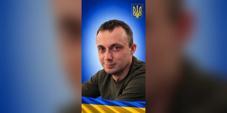 У Богуславі зустрічають загиблого захисника Олександра Савенка